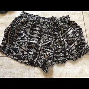 Comfy Pattern Shorts